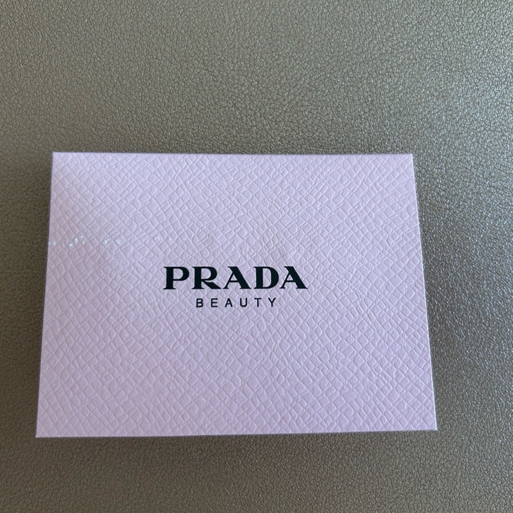 Prada Beauty Gold Charm Set - Picture 3 of 4